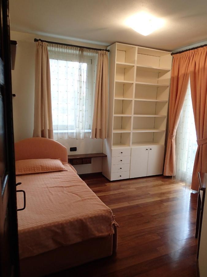B&B Dolce Vista Al Lago Lugano Porto Ceresio Eksteriør bilde
